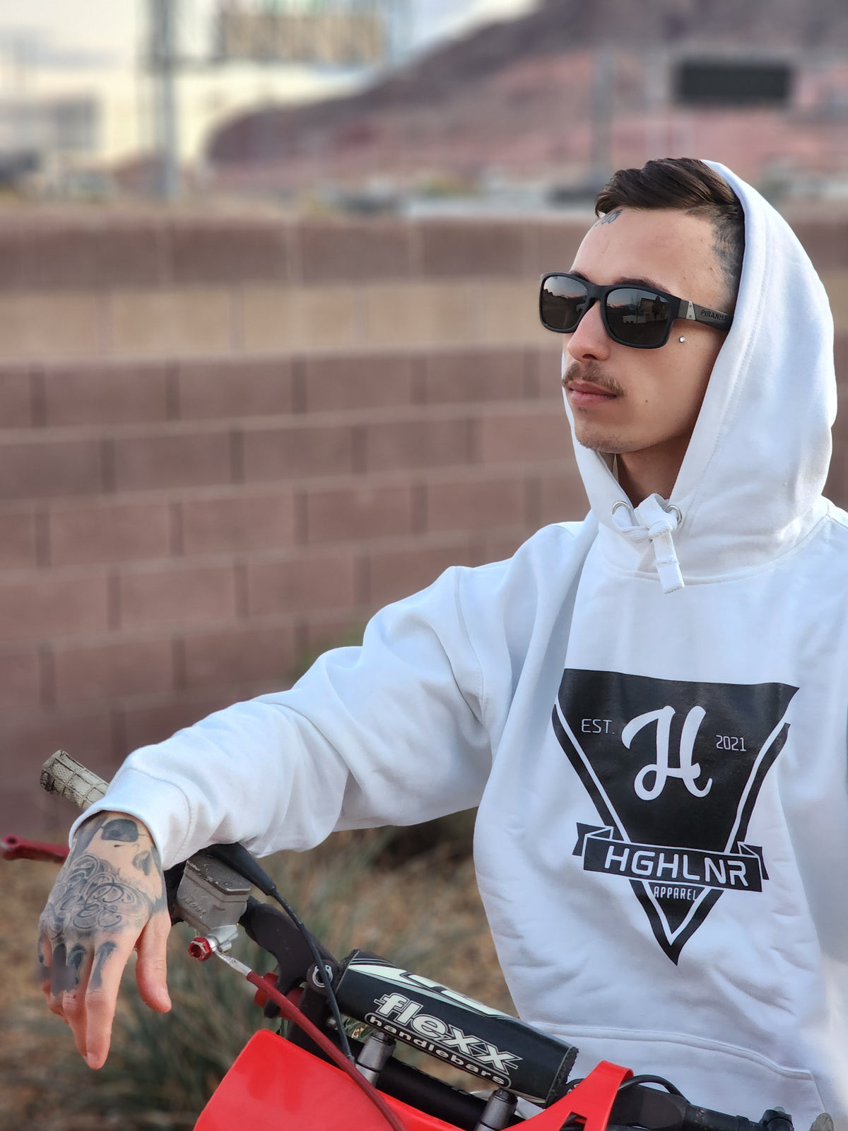 White HGHLNR lettermark Hoodie